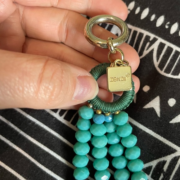 • Stunning Turquoise Necklace • - Picture 9 of 11